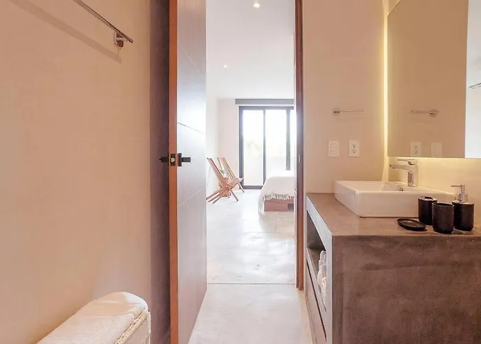 Amazing And New 2 Bedroom La Veleta Appartement *